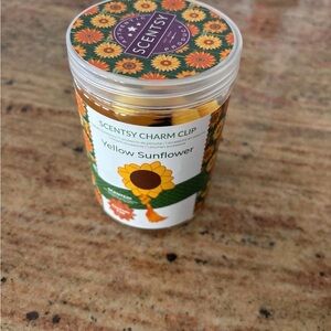 Scentsy Sunflower Charm Clip with Yellow and Green